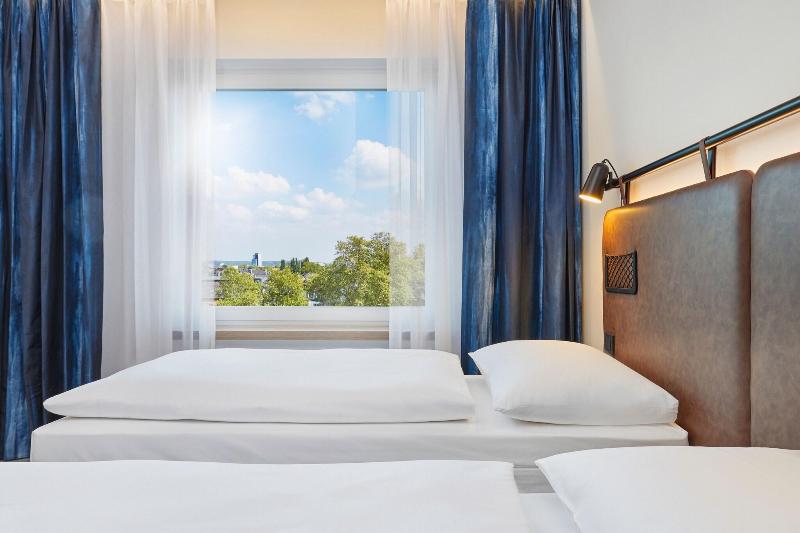 H2 Hotel Duesseldorf City - Lobi