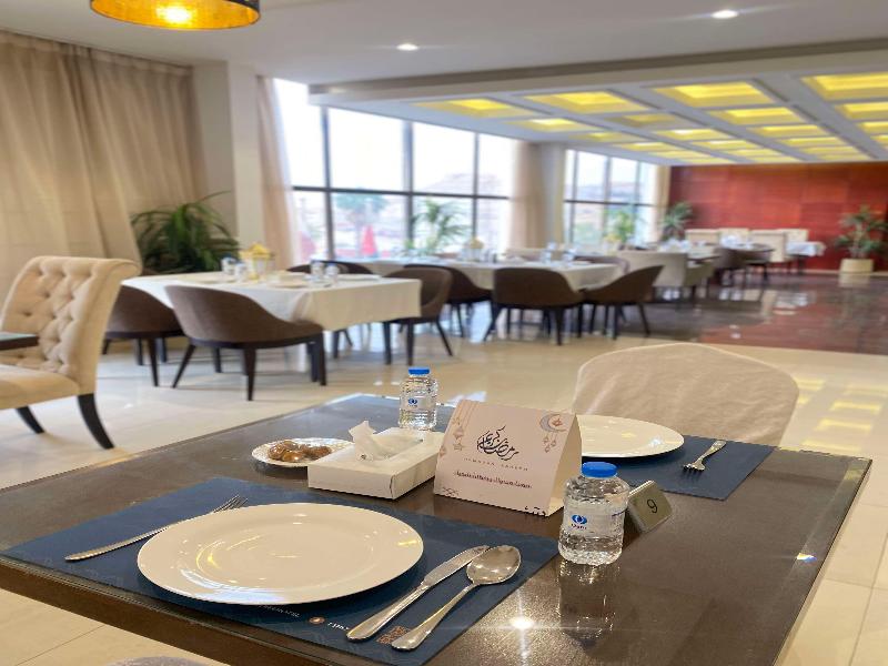 Triple Tree - Restoran