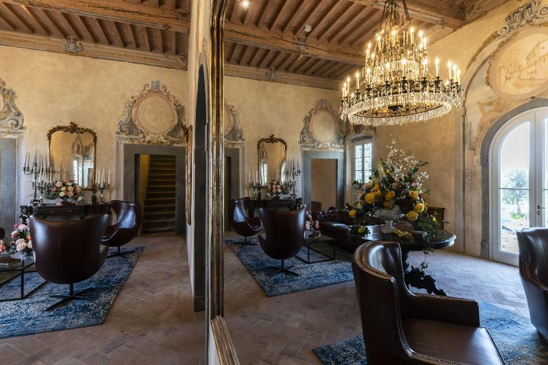 Villa Petriolo - Lobi