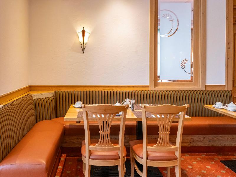 Atomis Hotel Munich Airport by Mercure - Restoran