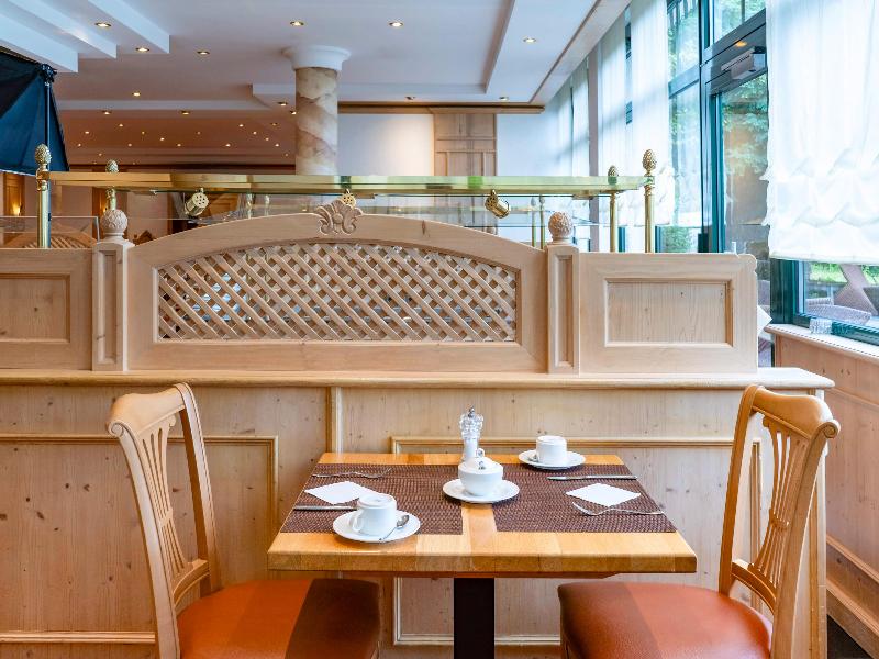 Atomis Hotel Munich Airport by Mercure - Restoran