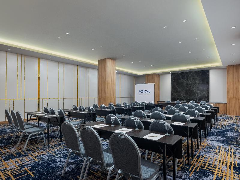 Aston Pekalongan Syariah Hotel and Conference - Toplantı