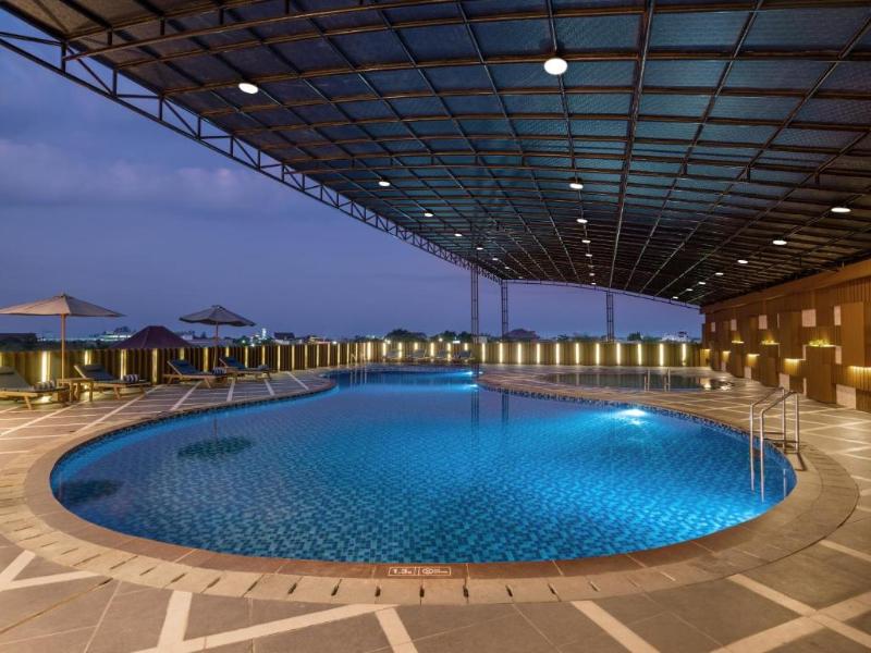 Aston Pekalongan Syariah Hotel and Conference - Havuz