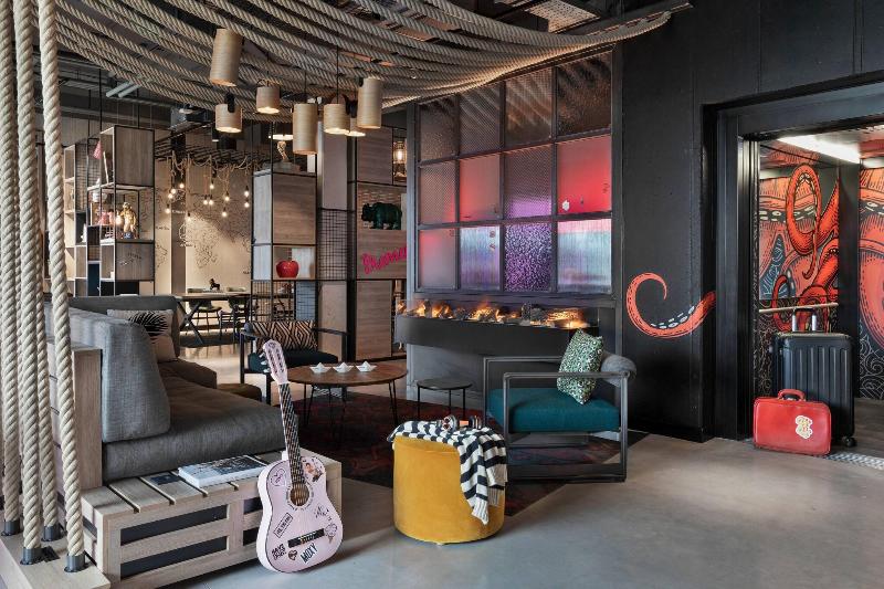 Moxy Bremen - Lobi
