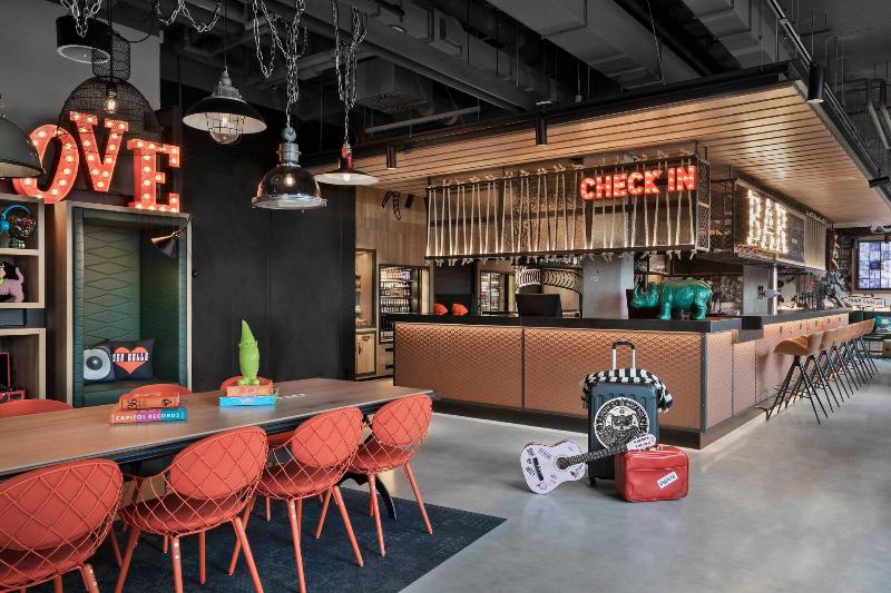 Moxy Bremen - Lobi