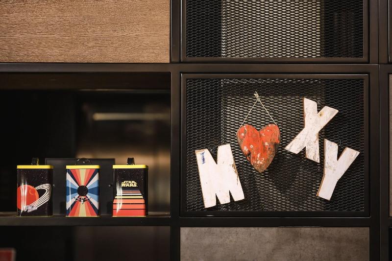 Moxy Dresden Neustadt - Genel