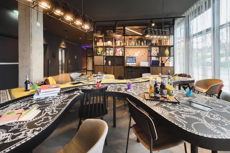 Moxy Dresden Neustadt - Genel