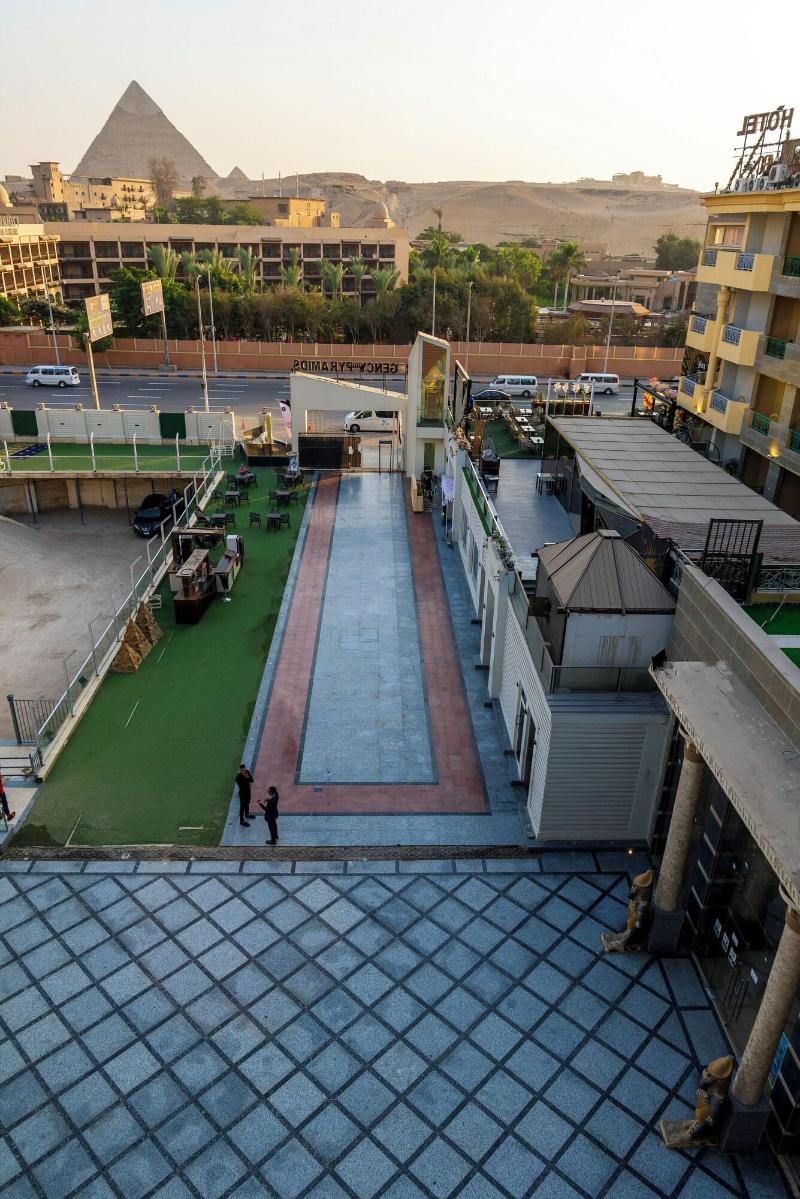 Regency Pyramids - Genel