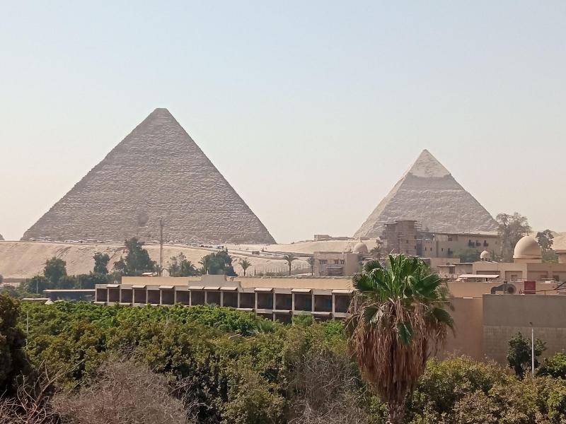 Regency Pyramids - Genel