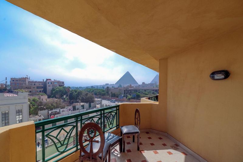 Regency Pyramids - Oda