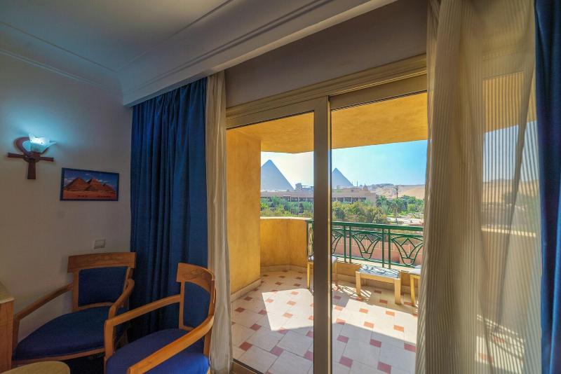Regency Pyramids - Oda