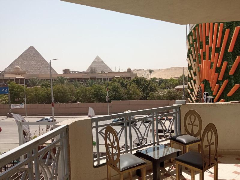 Regency Pyramids - Oda