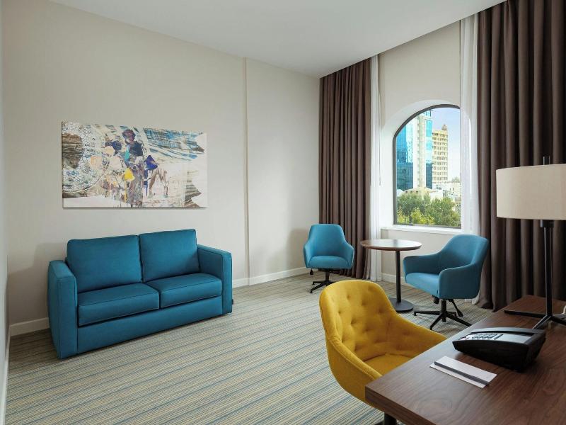 Courtyard By Marriott Baku - Oda