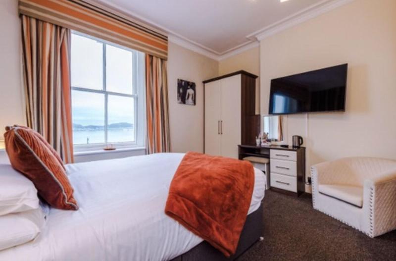 Lawton Lauriston Court - Oda