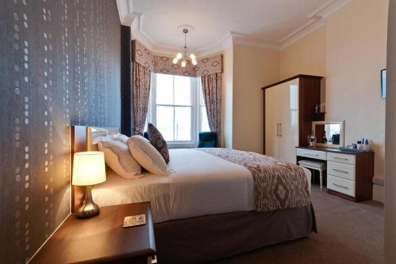 Lawton Lauriston Court - Oda
