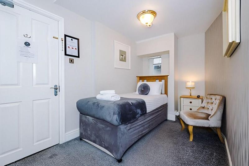 Lawton Lauriston Court - Oda