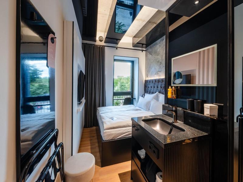 Hotel Am Beatles Platz - Oda