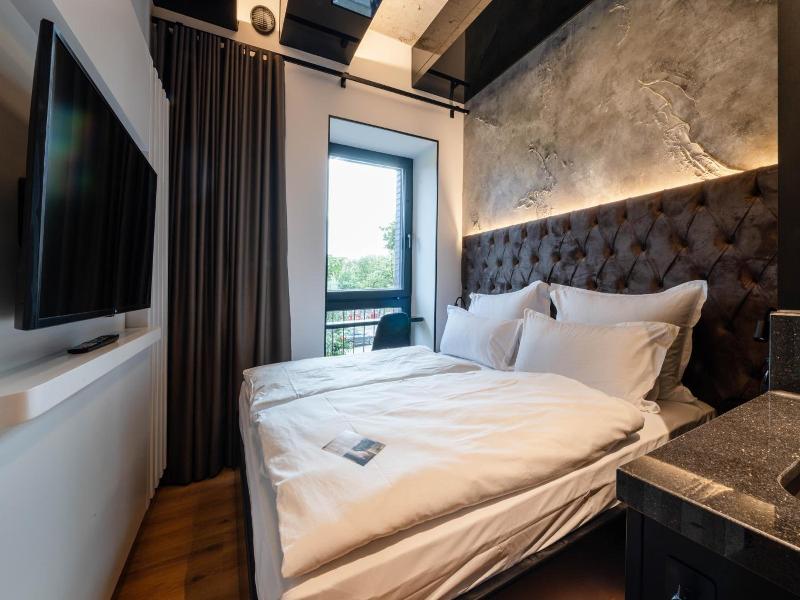 Hotel Am Beatles Platz - Oda