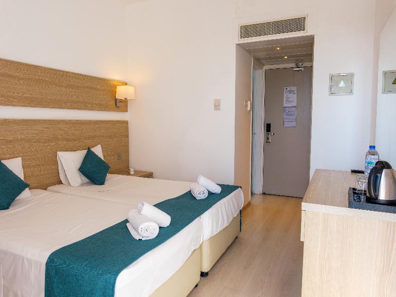 Kapetanios Bay Hotel Protaras - Oda