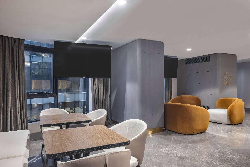 Ramada Plaza By Wyndham Batumi - Lobi