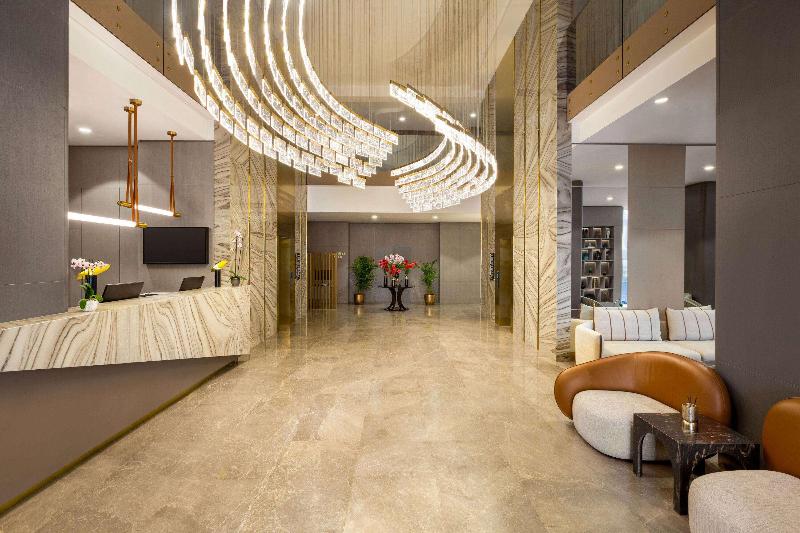 Ramada Plaza By Wyndham Batumi - Lobi