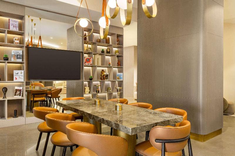 Ramada Plaza By Wyndham Batumi - Lobi