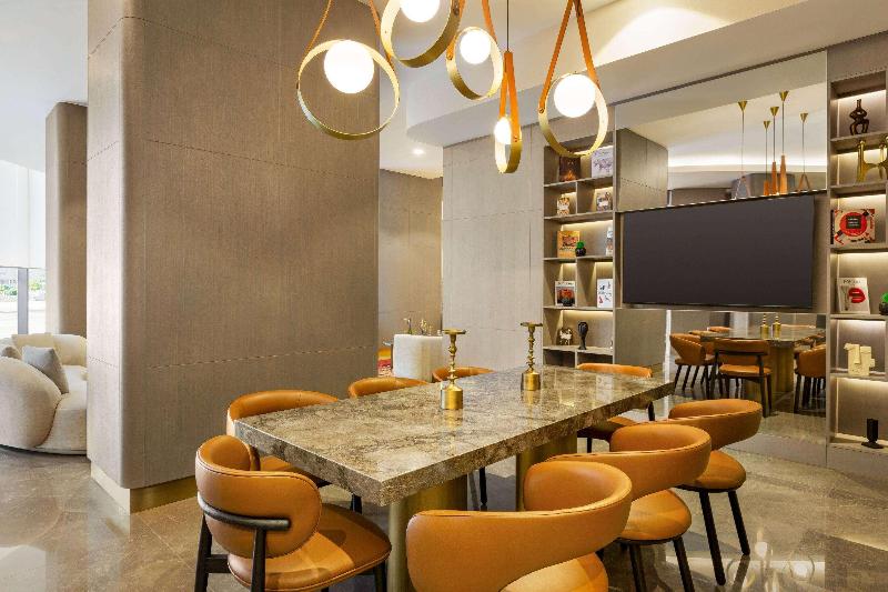 Ramada Plaza By Wyndham Batumi - Lobi