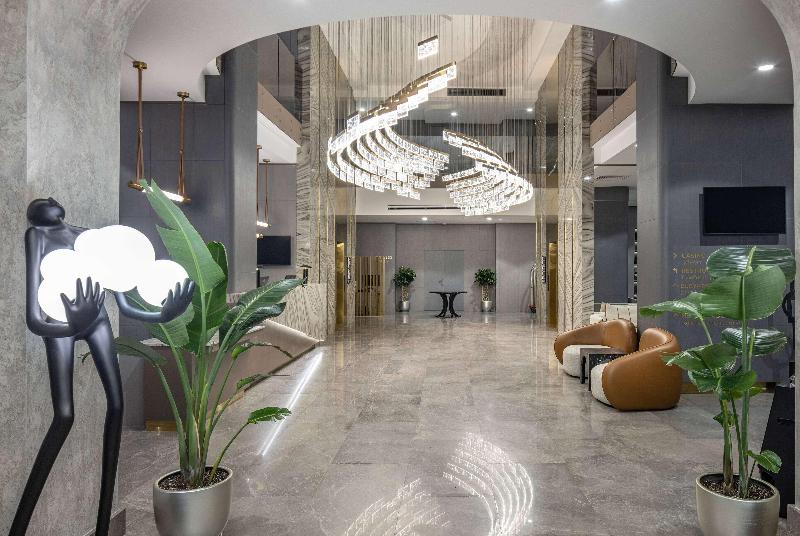 Ramada Plaza By Wyndham Batumi - Lobi
