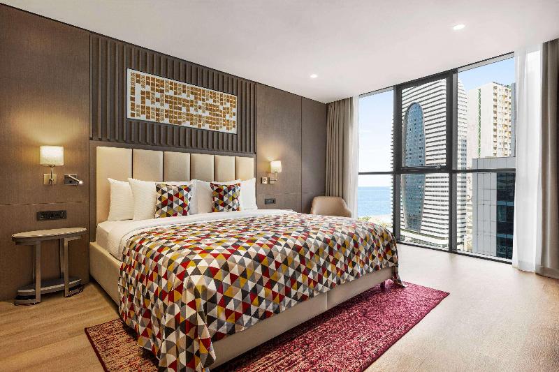 Ramada Plaza By Wyndham Batumi - Oda