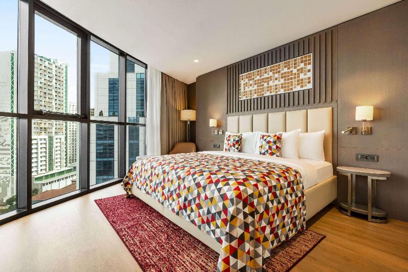 Ramada Plaza By Wyndham Batumi - Oda