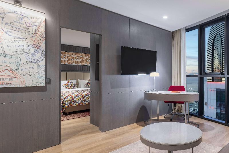 Ramada Plaza By Wyndham Batumi - Oda