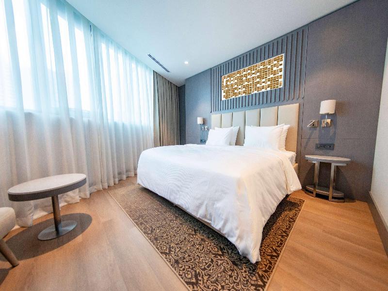 Ramada Plaza By Wyndham Batumi - Oda