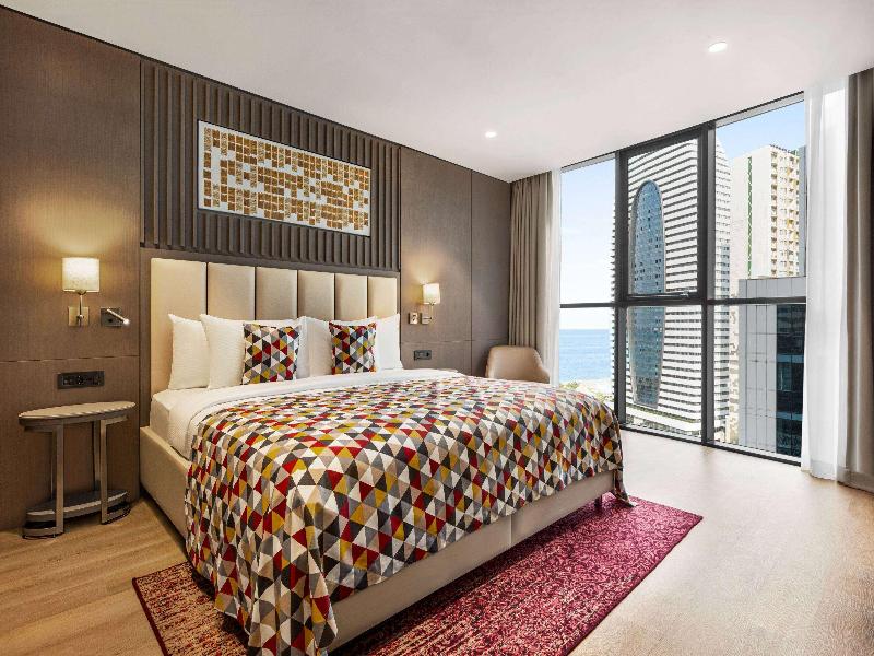 Ramada Plaza By Wyndham Batumi - Oda