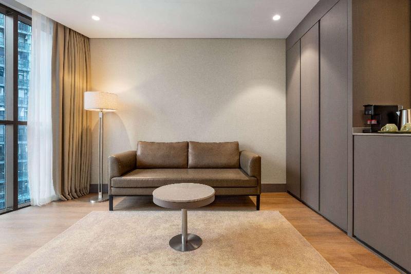 Ramada Plaza By Wyndham Batumi - Oda