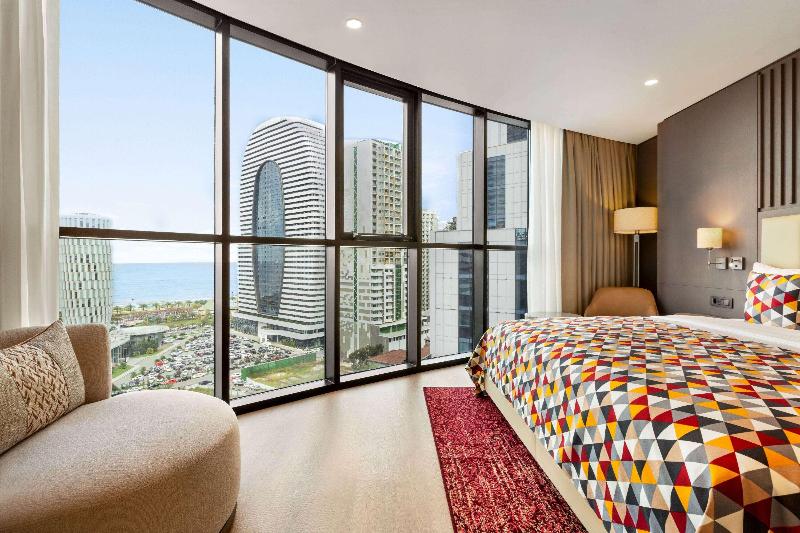 Ramada Plaza By Wyndham Batumi - Oda