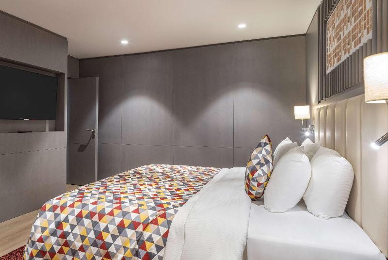 Ramada Plaza By Wyndham Batumi - Oda