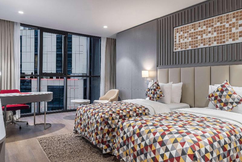 Ramada Plaza By Wyndham Batumi - Oda