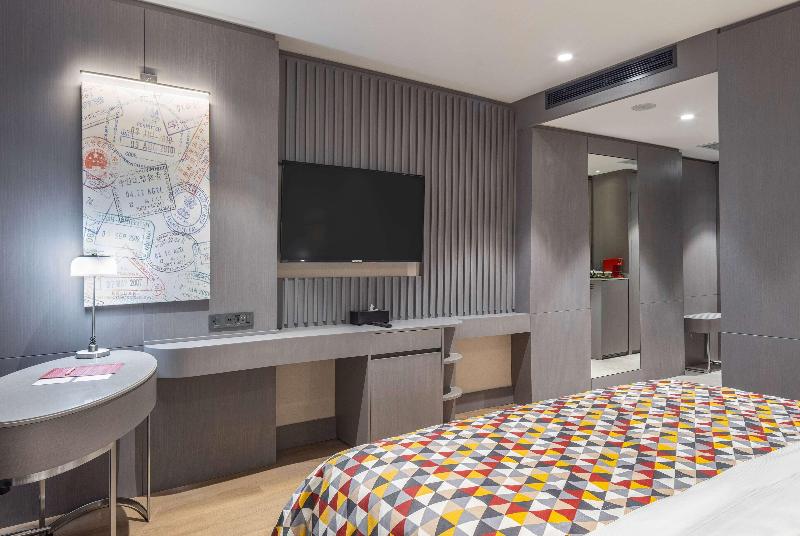 Ramada Plaza By Wyndham Batumi - Oda