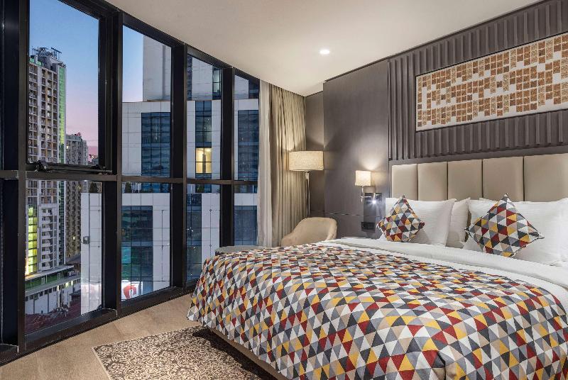 Ramada Plaza By Wyndham Batumi - Oda
