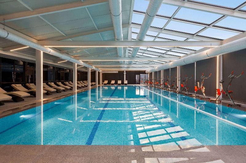 Ramada Plaza By Wyndham Batumi - Havuz
