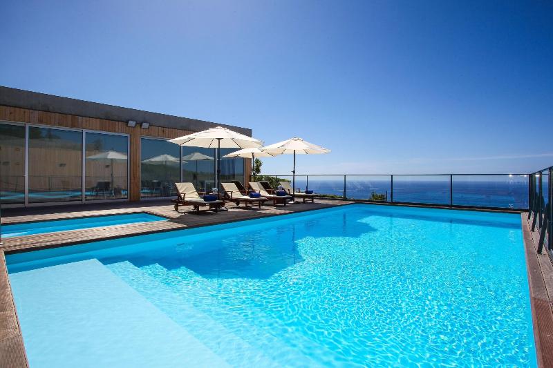 Mosteiros Place - Havuz
