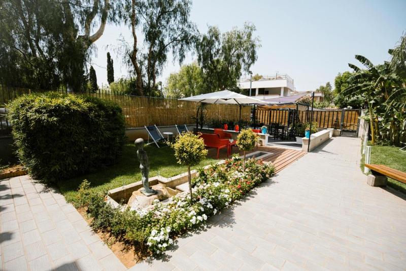 Villa Calipso, Mondello - Lobi