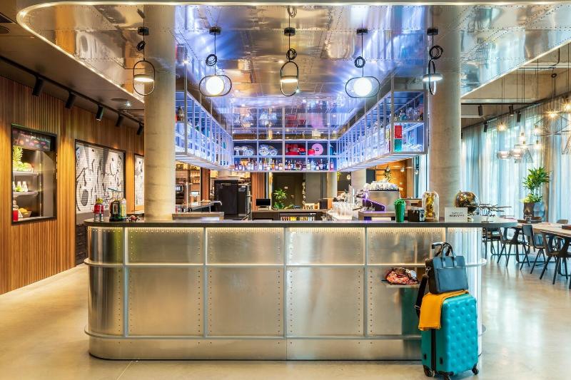 Moxy Berlin Airport - Lobi