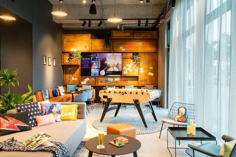 Moxy Berlin Airport - Lobi