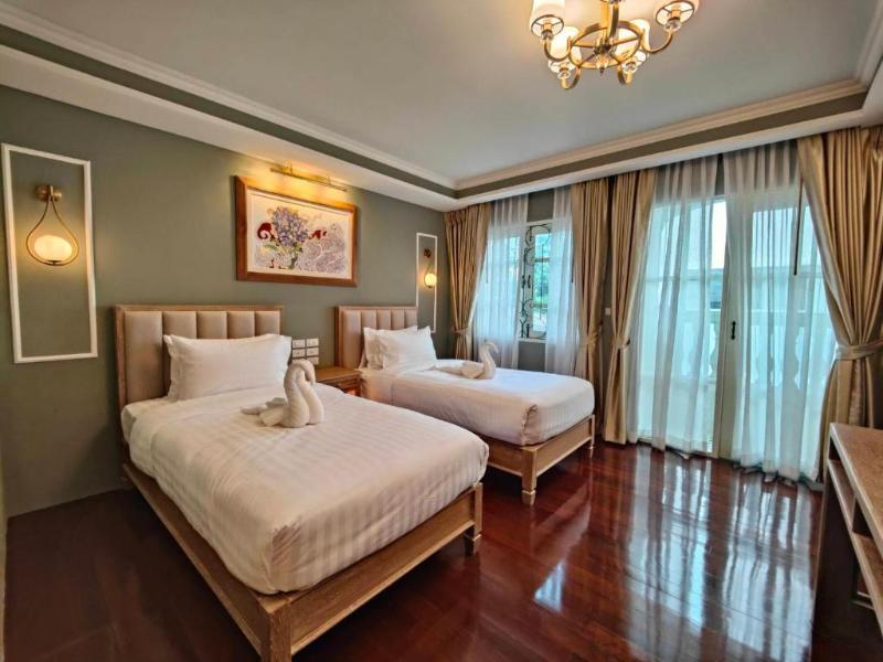 Siri Grand Bangkok Hotel - Oda