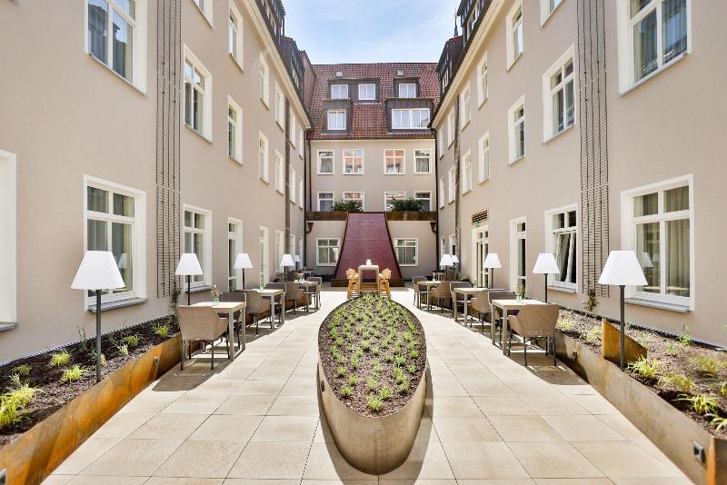 Maakt Hotel Apartments - Teras
