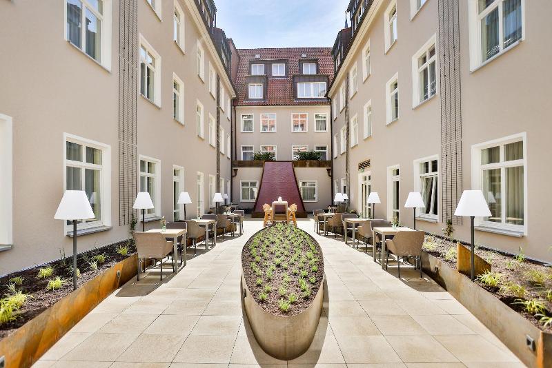 Maakt Hotel Apartments - Teras