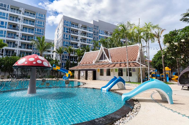 Heeton Concept Hotel by Compass Hospitality - Havuz