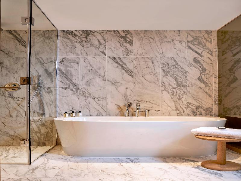 The BoTree London, Curio Collection by Hilton - Oda