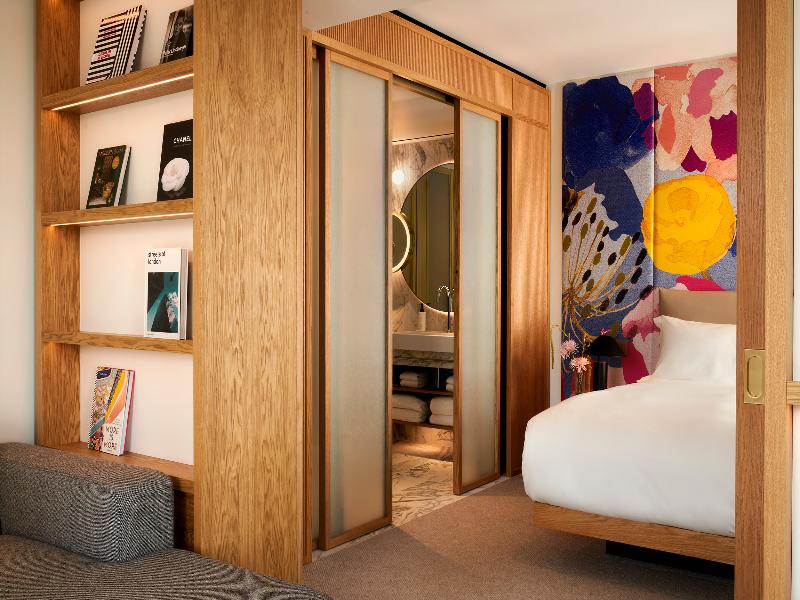 The BoTree London, Curio Collection by Hilton - Oda